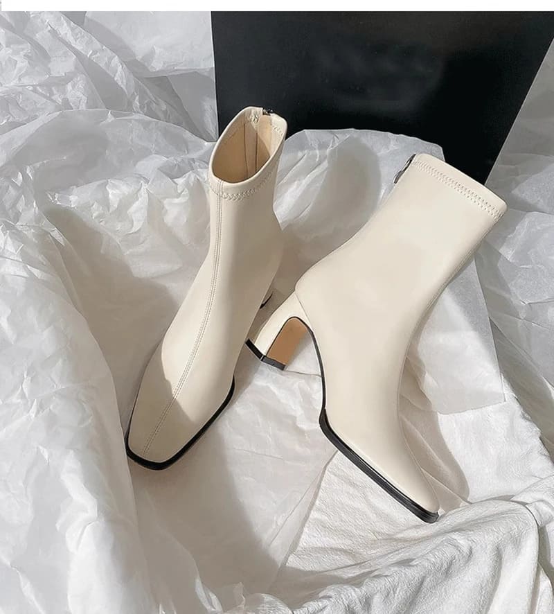 Botín Elegante de Mujer con Tacón Cómodo